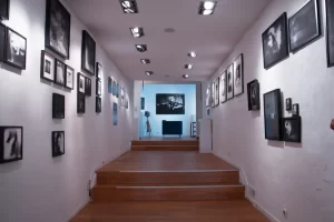 photograph-art-camera-hallway