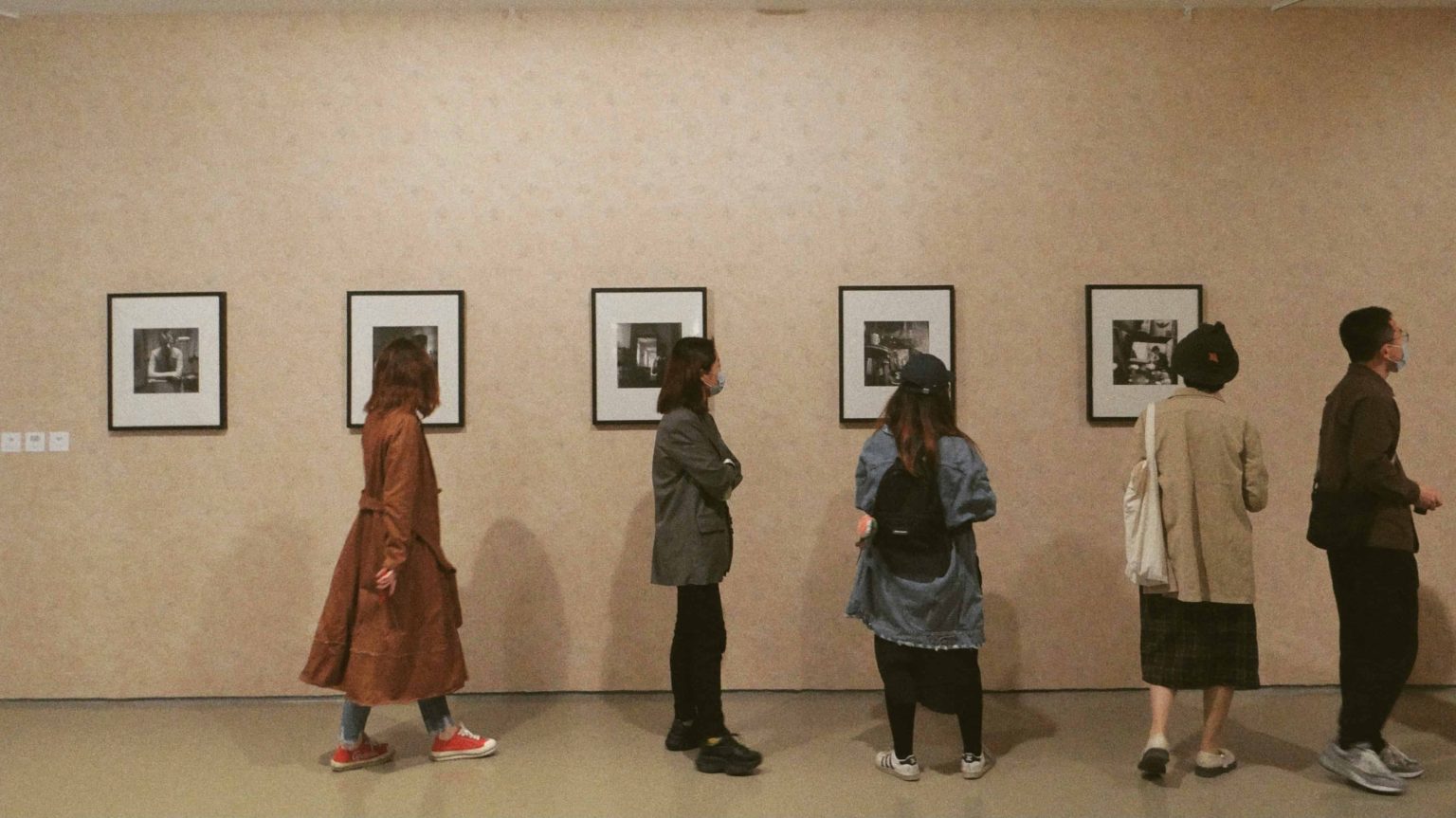 Innovative Display Techniques for Art Collections